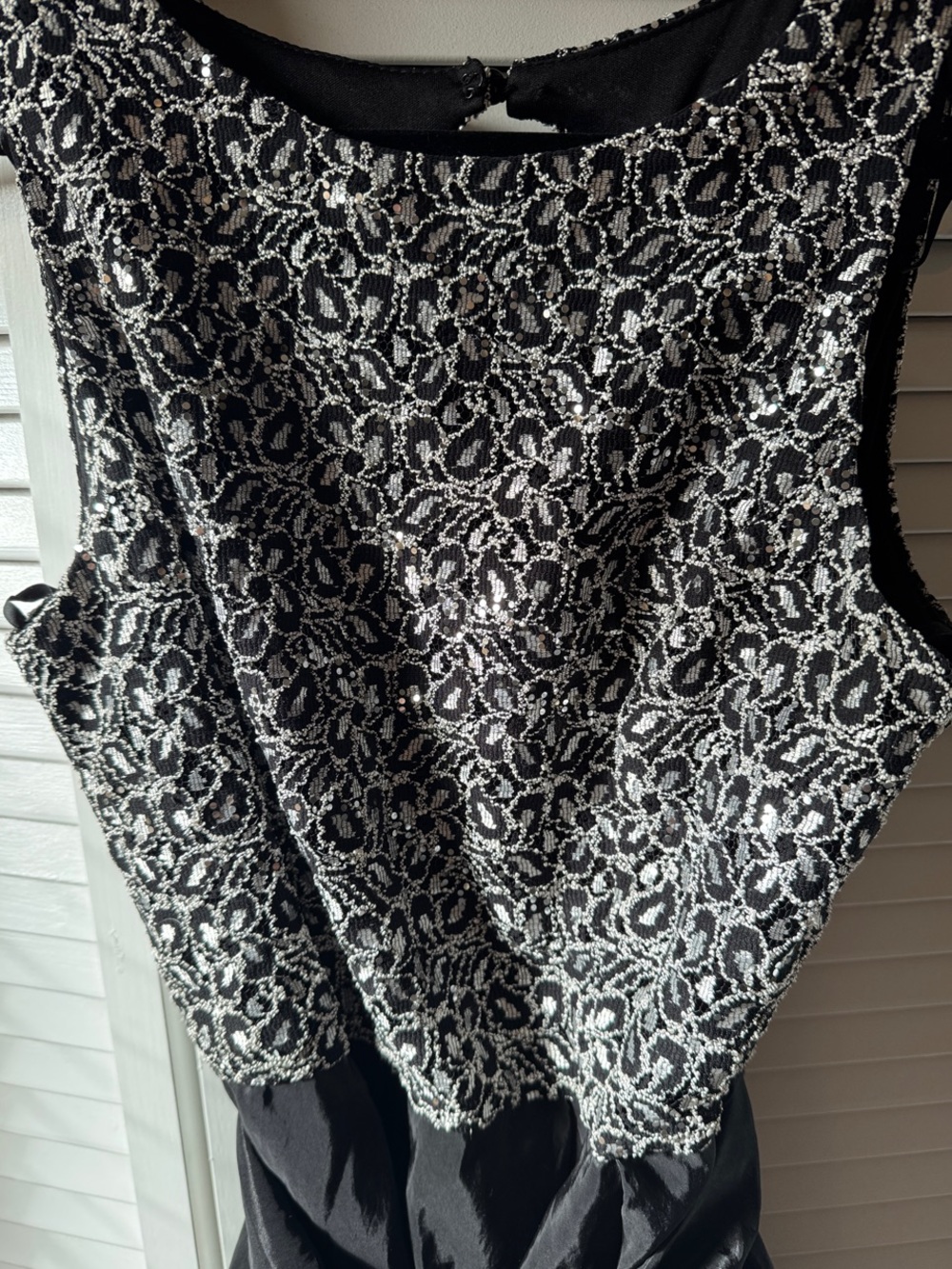 Cachet Black and White Lace-Top Midi Dress with Waist Sash - Picture 2 of 7
